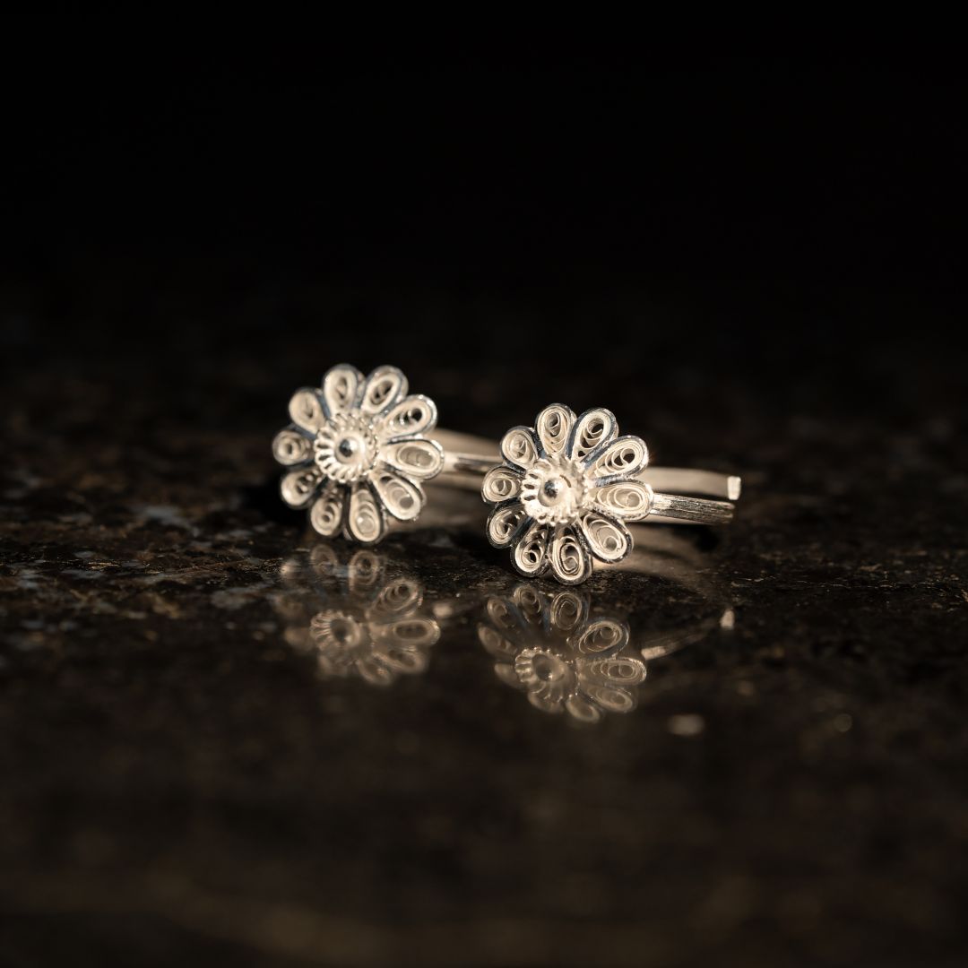 traditional Tarakashi filigree silver bichiya India