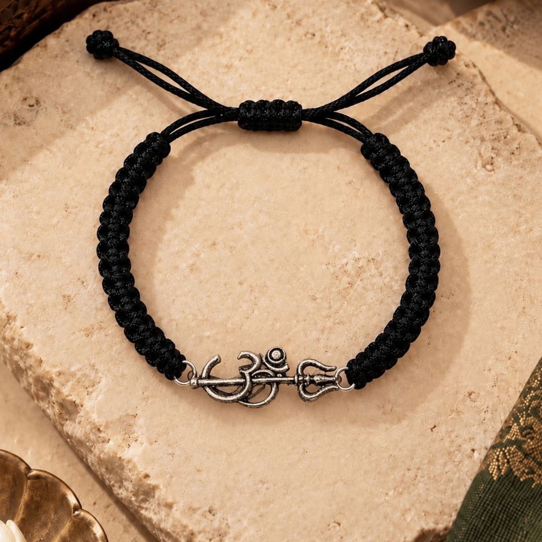 Trishul Mahadev Thread Bracelet