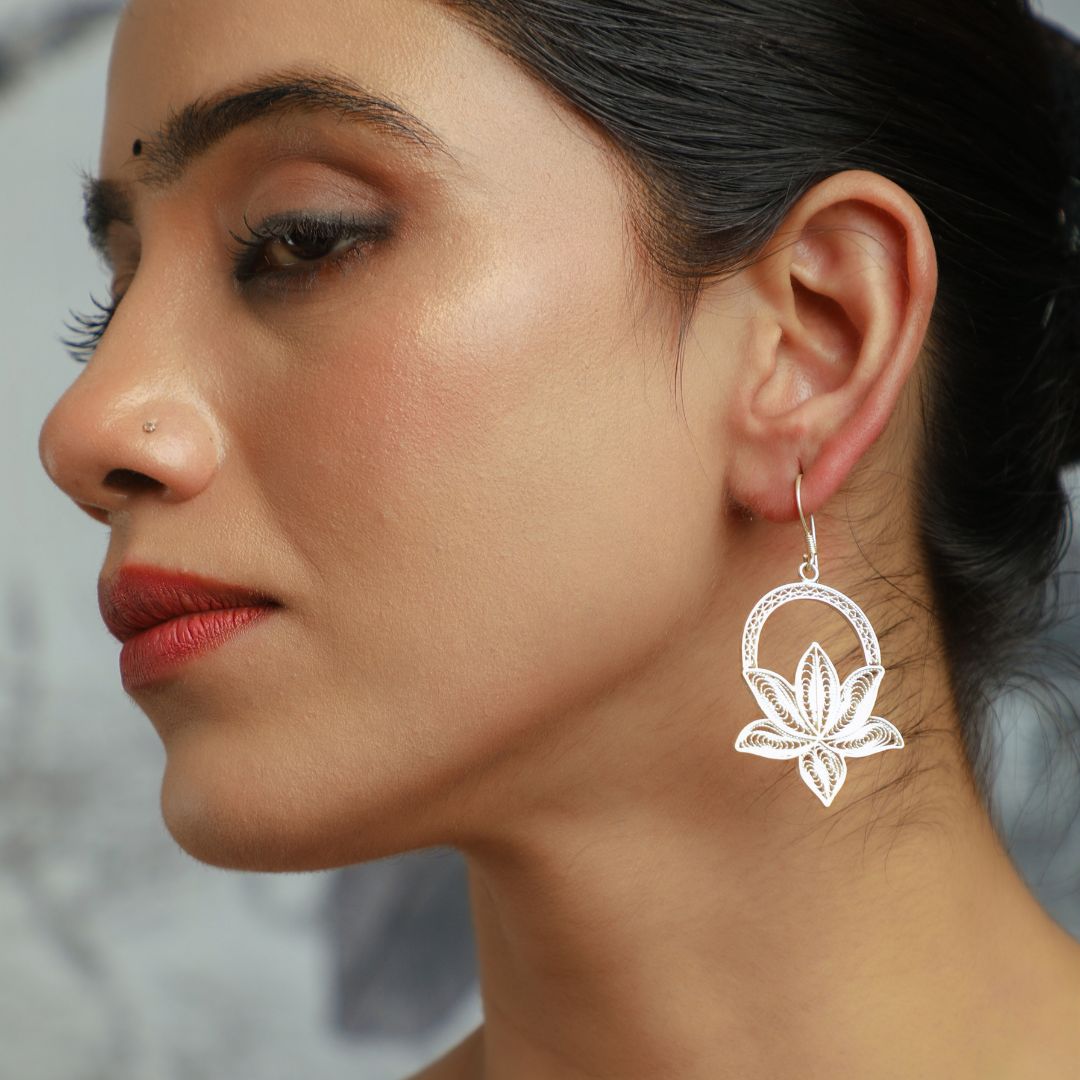 handmade Tarakashi filigree sterling silver earrings India
