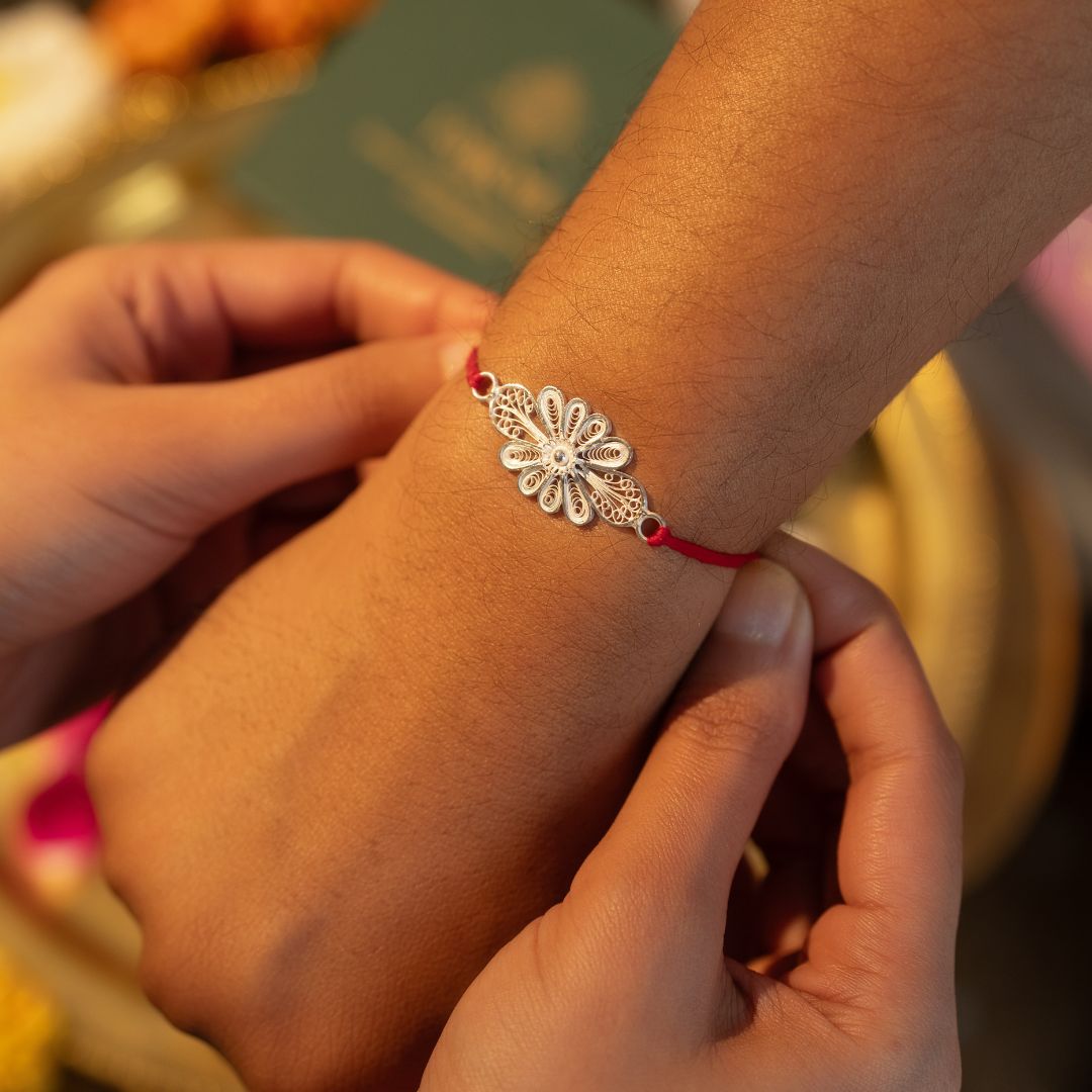 Tarakashi Pushp Rakhi