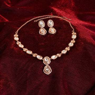 Zariya Kundan Drop Necklace Set with Earrings