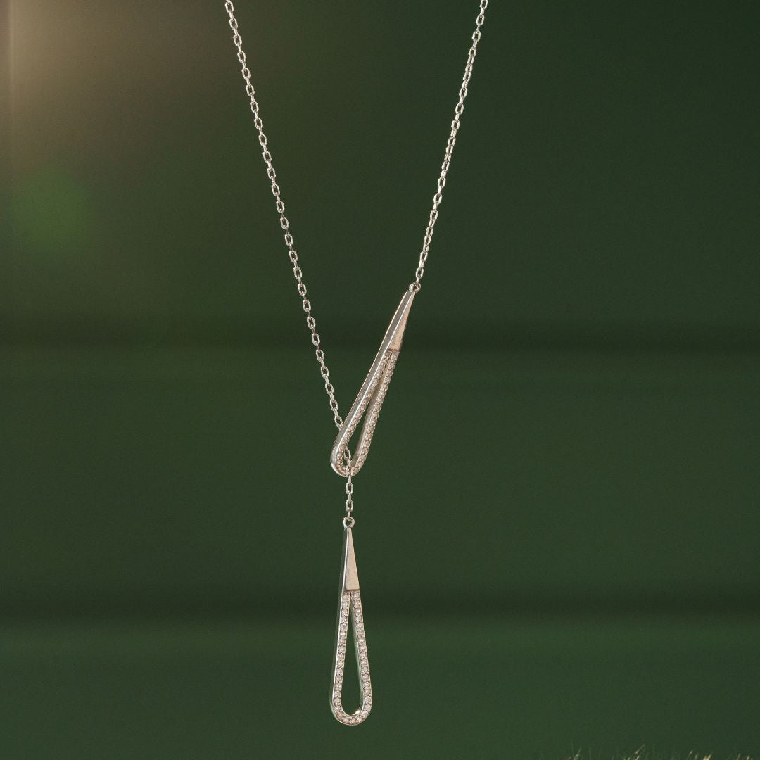 Elvya Crystal Flow Silver Pendant With Chain