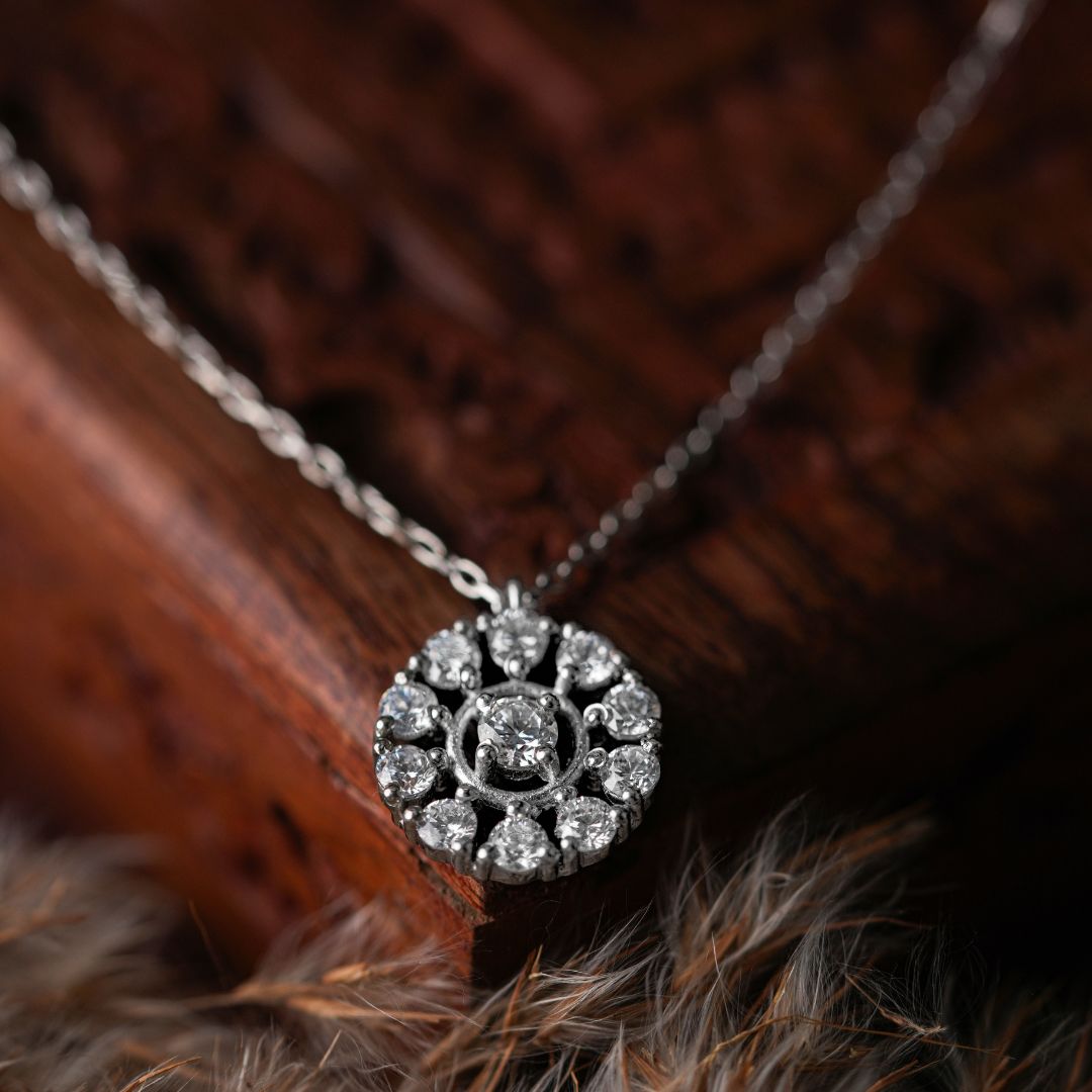 handcrafted 925 silver pendant with chain India