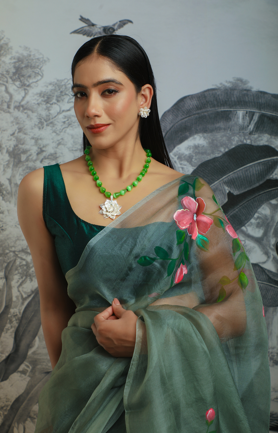 Flower Shaped Pendant Set