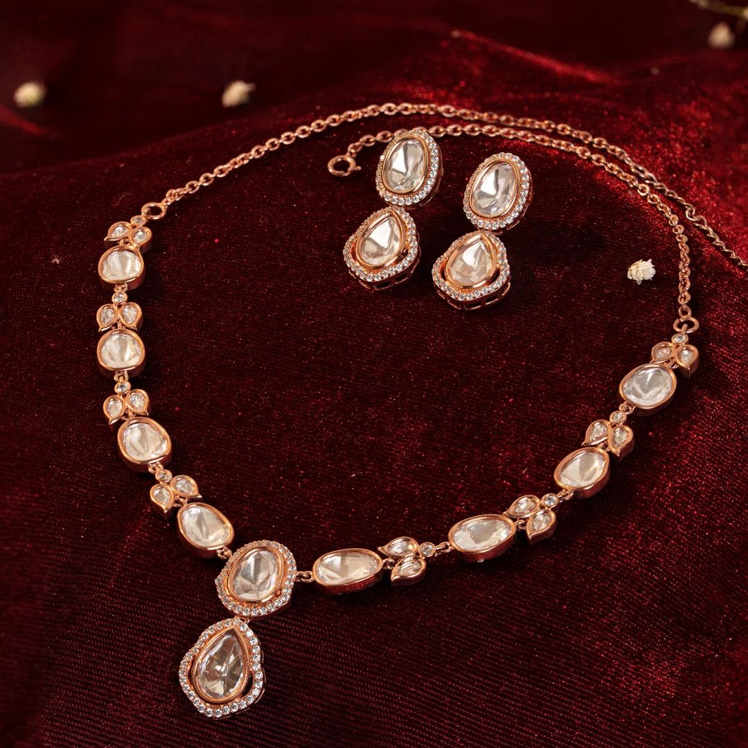 Zariya Kundan Drop Necklace Set with Earrings