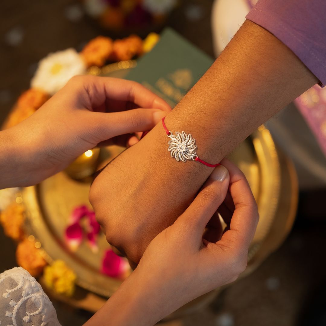 Radiant Swirl Rakhi