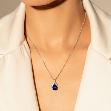 Noor Blue Pendant With Chain