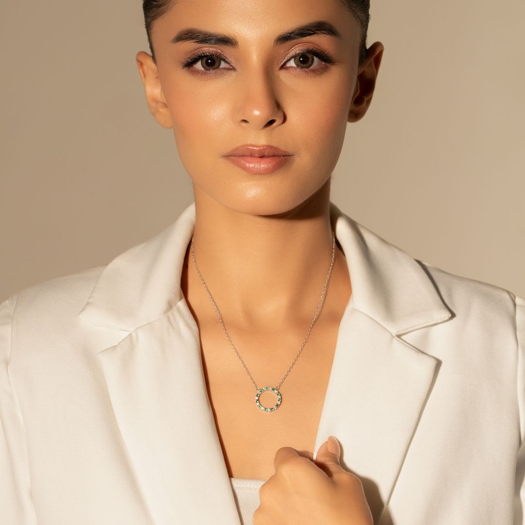 Avira Green Halo Pendant With Chain