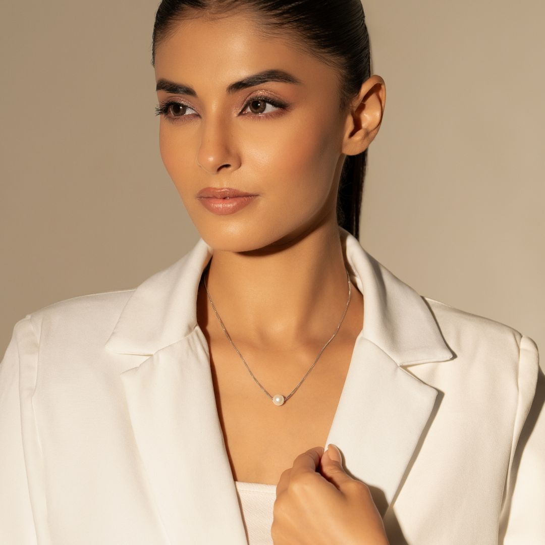 Pearl Charm Pendent With Chain