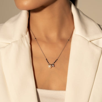 Avelia Pearl Drop Mangalsutra