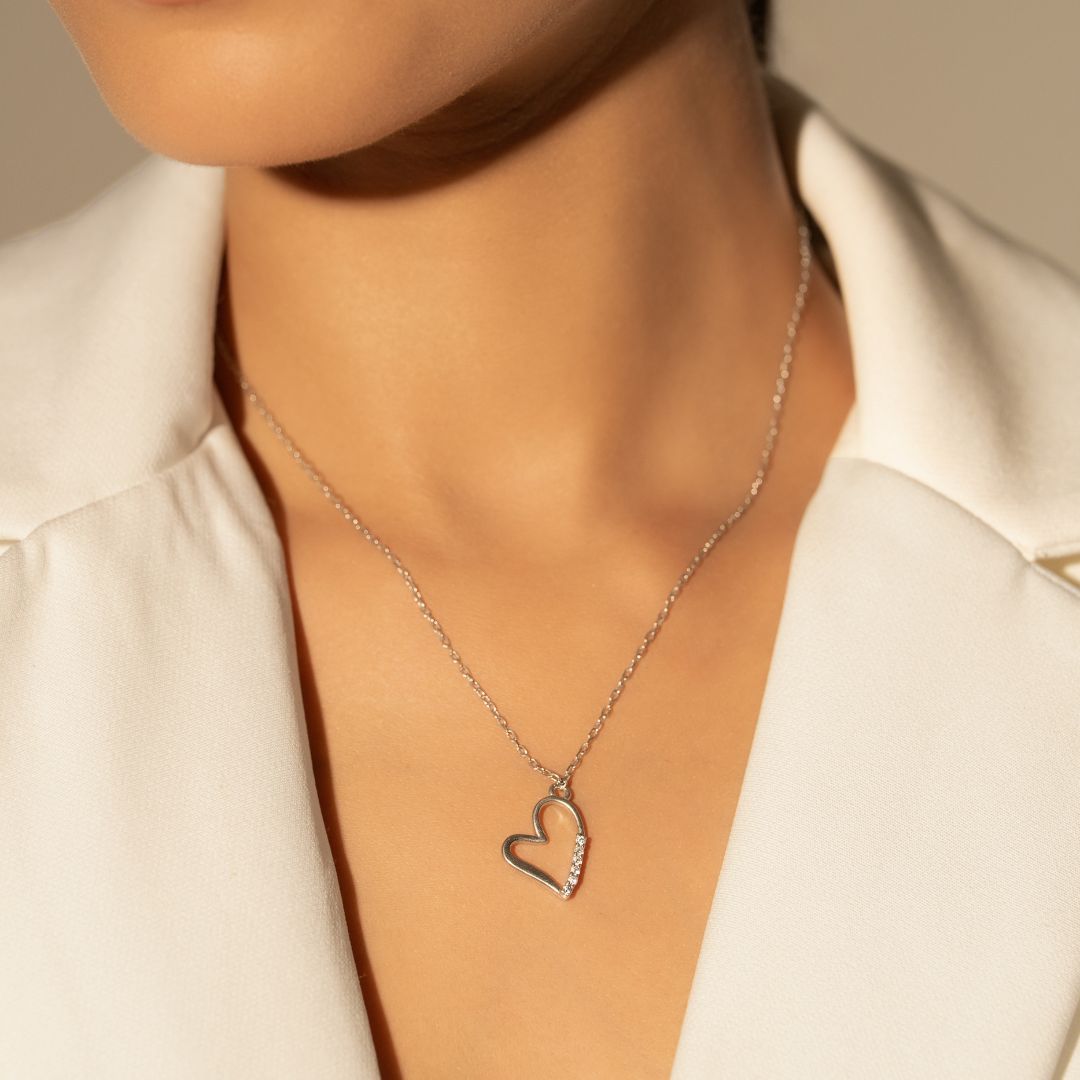 Heart Curve Pendant With Chain