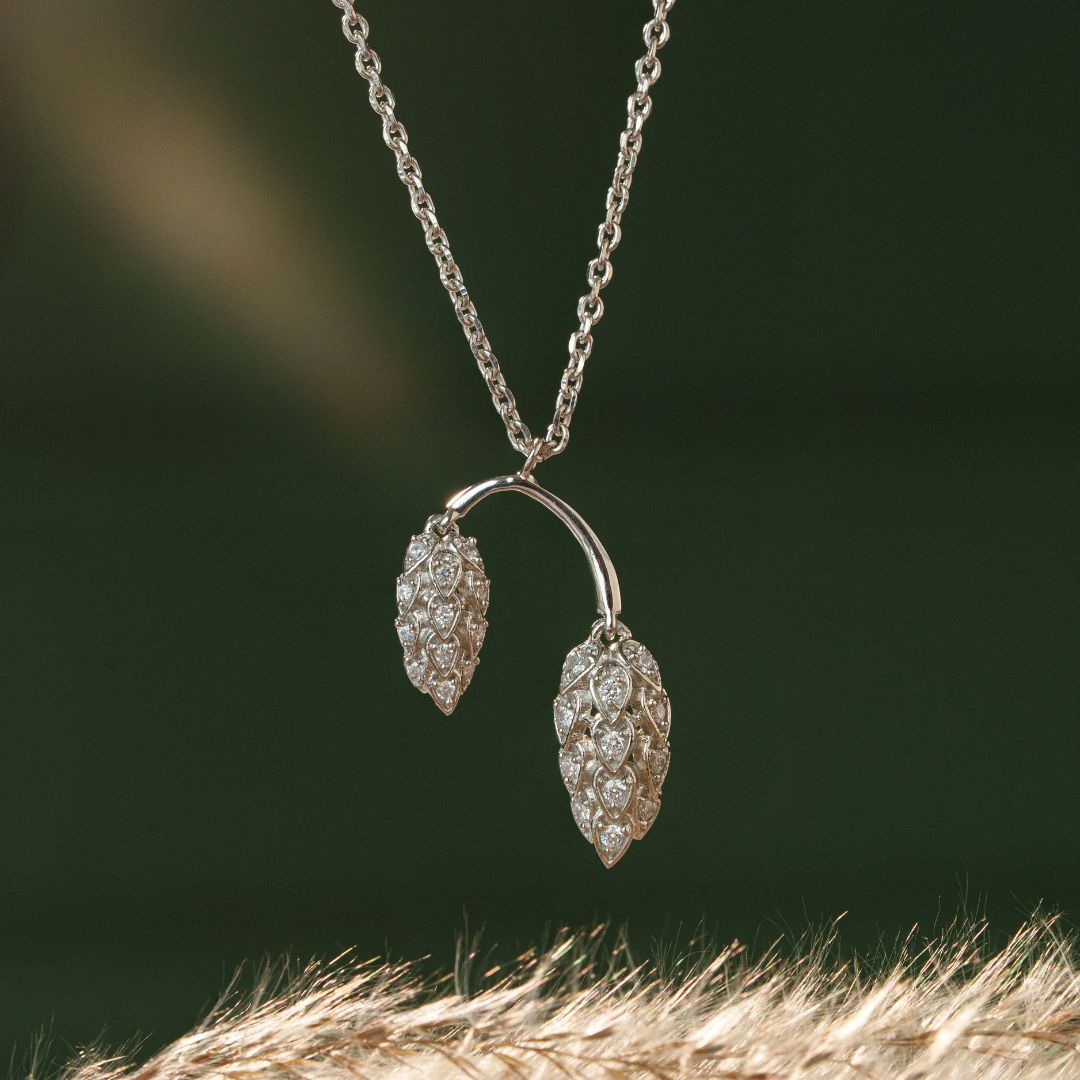 Leaf Drop Pendant With Chain
