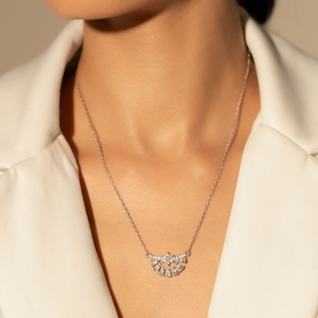 Chand Bloom Pendant With Chain