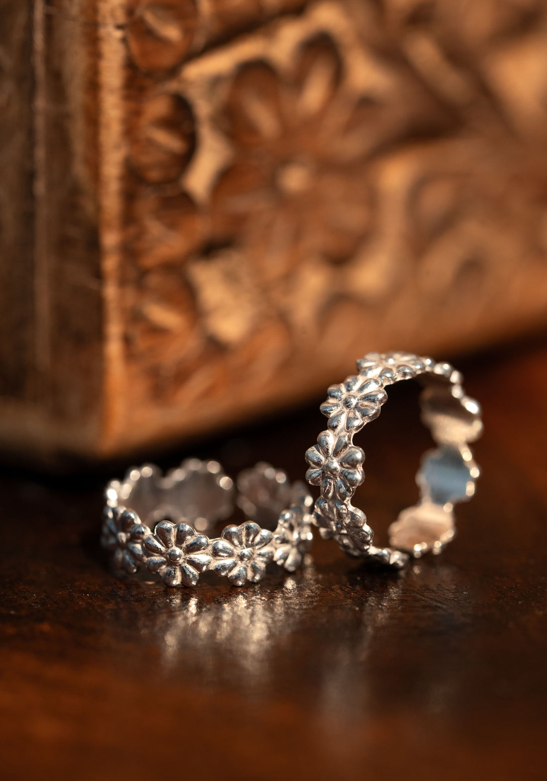 Petalia Handcrafted Blossom Detail Toe Ring