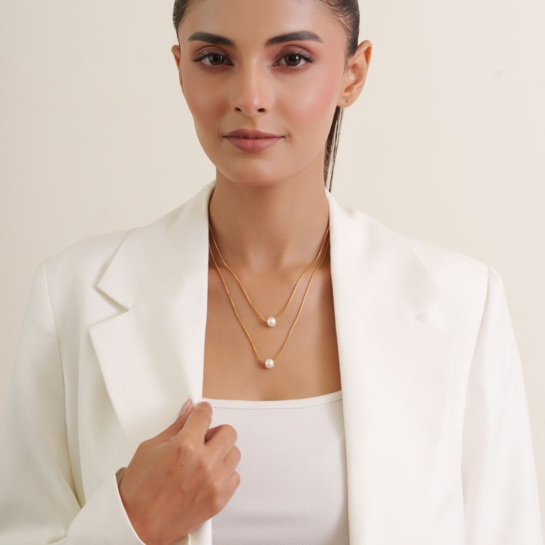 Moonpearl Layer Gold Pendant With Chain