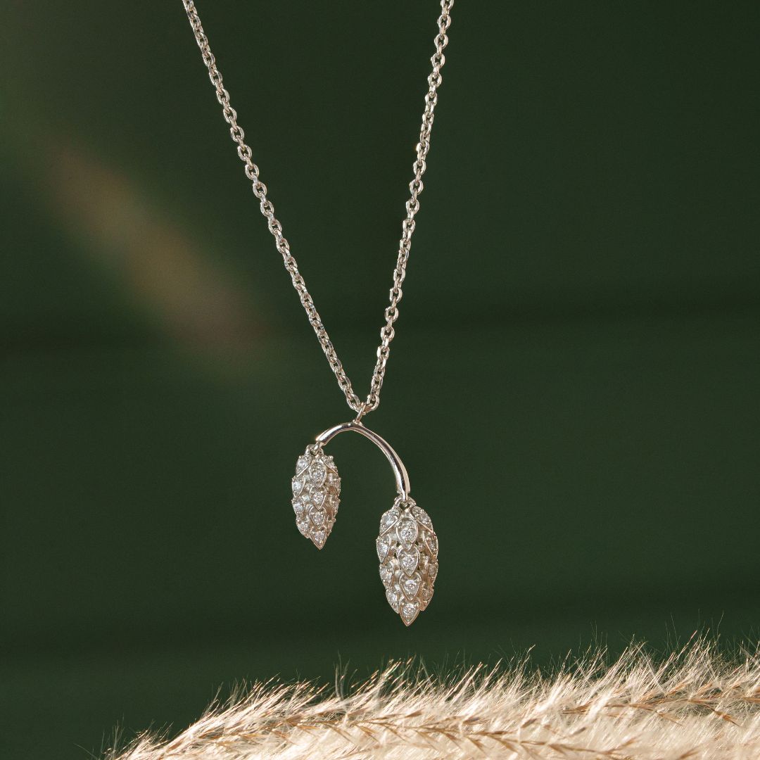 Leaf Drop Pendant With Chain