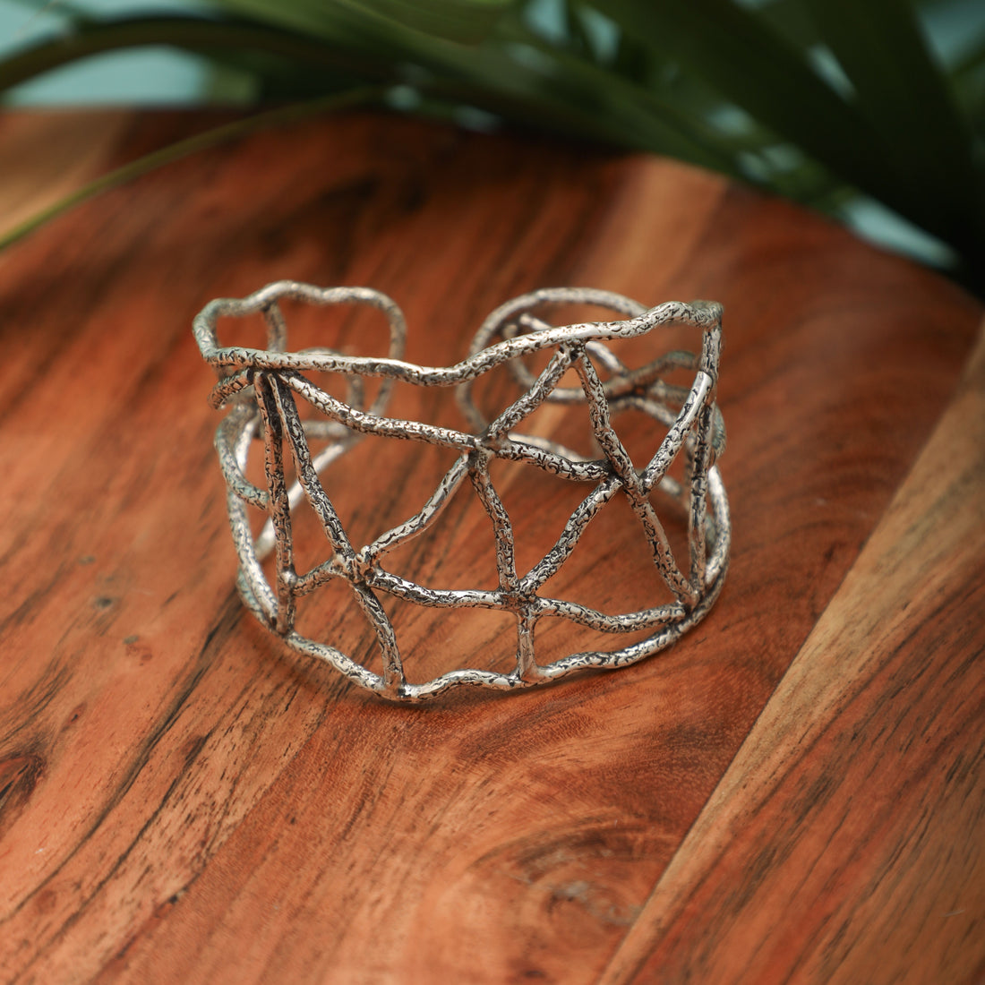 Rekhavistaar Silver Statement Cuff