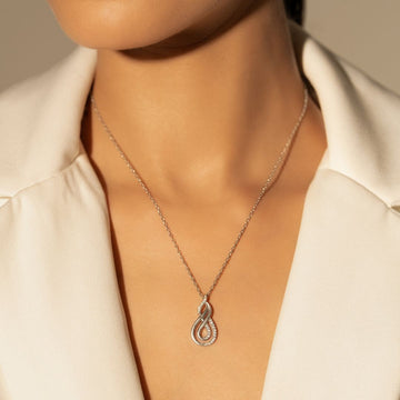 Aura Twist Pendant With Chain
