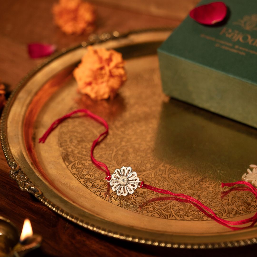 Komal Pushp Rakhi