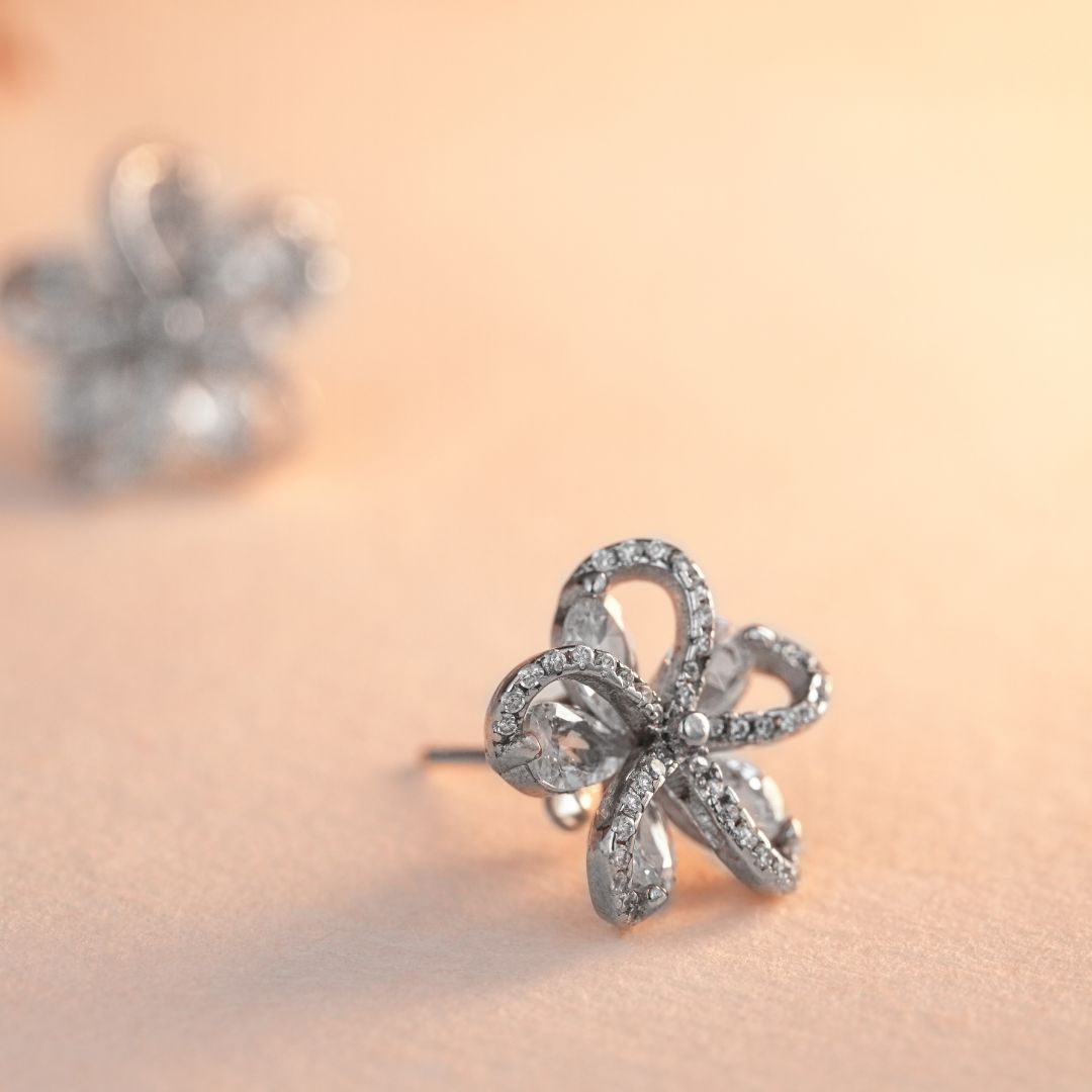 925 silver stud earrings for women India