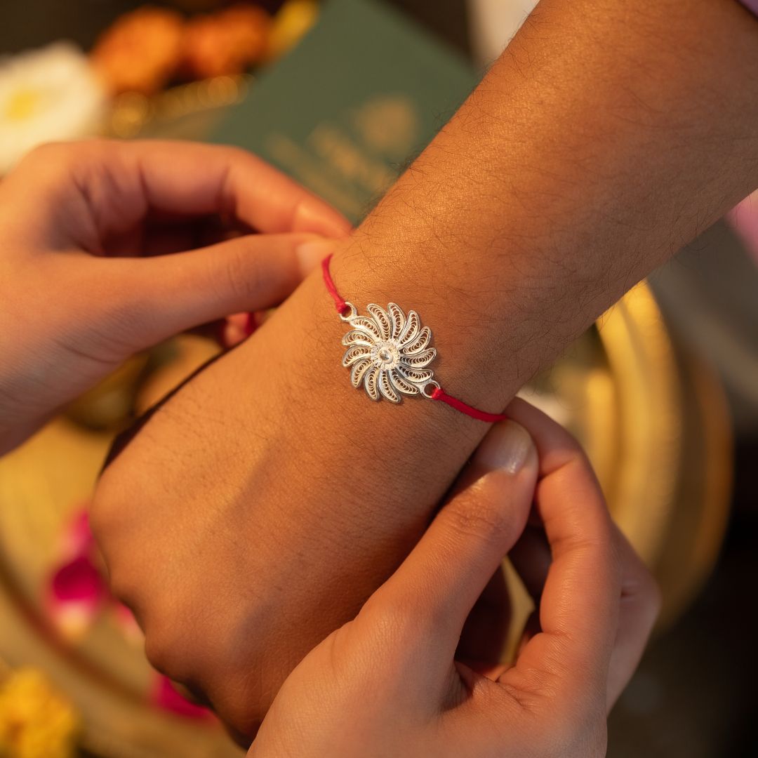 Radiant Swirl Rakhi