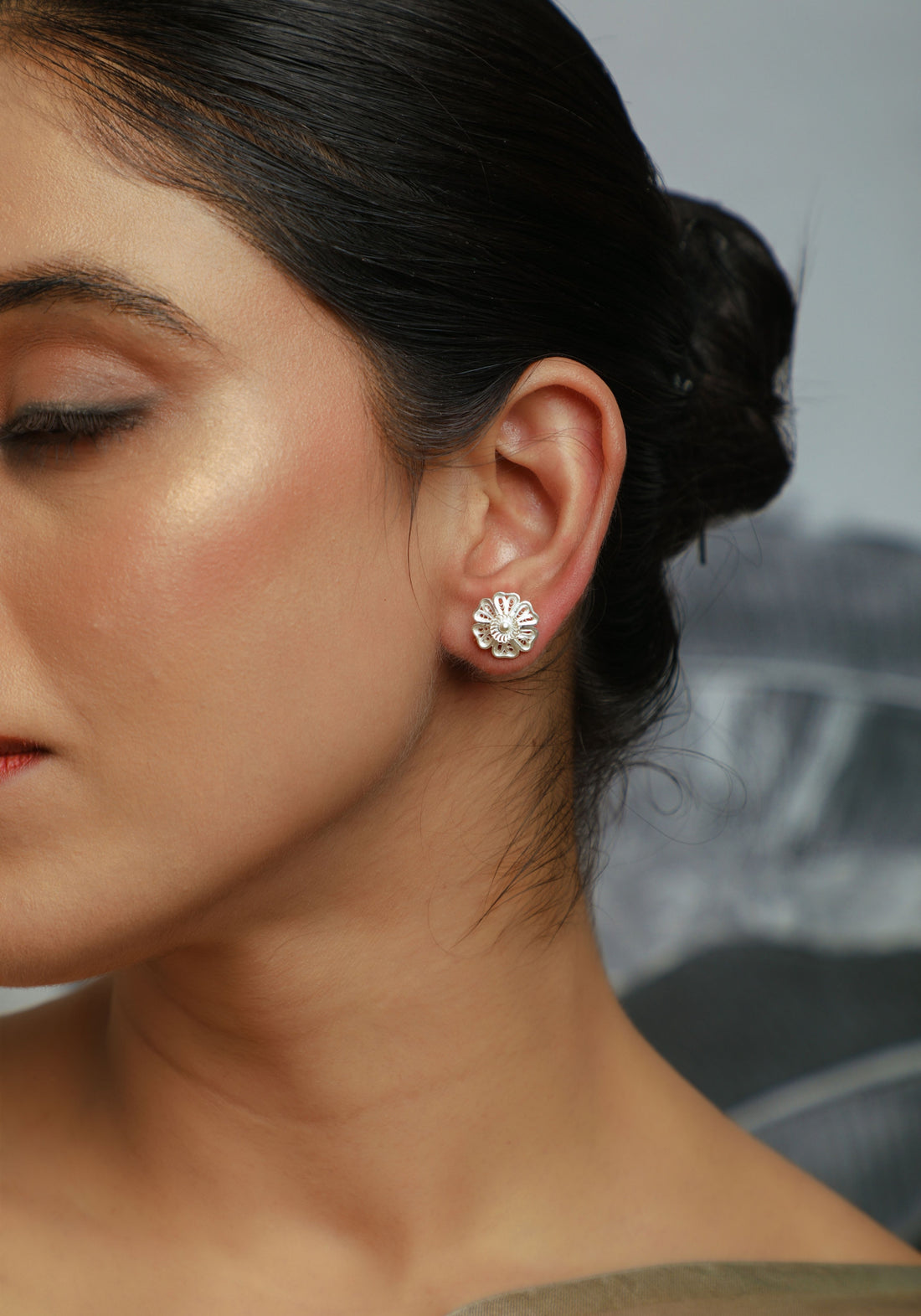 Anjuli Pushpa Silver Filigree Earrings