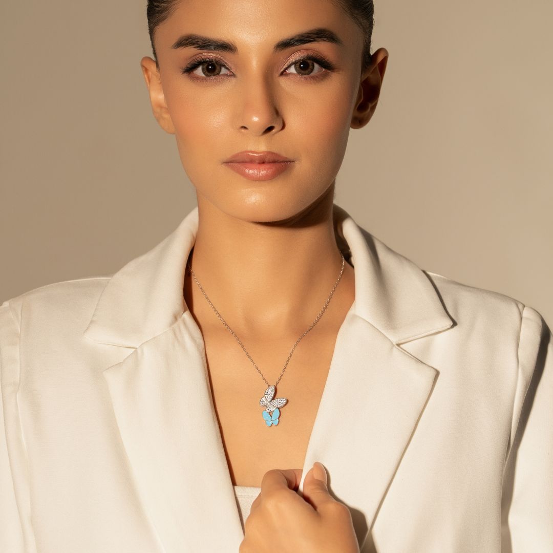 Duo Flutter Pendant With Chain