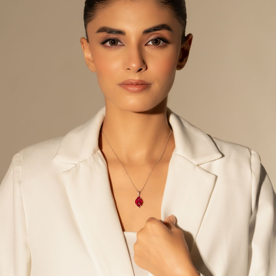 Rose Glow Pendant With Chain