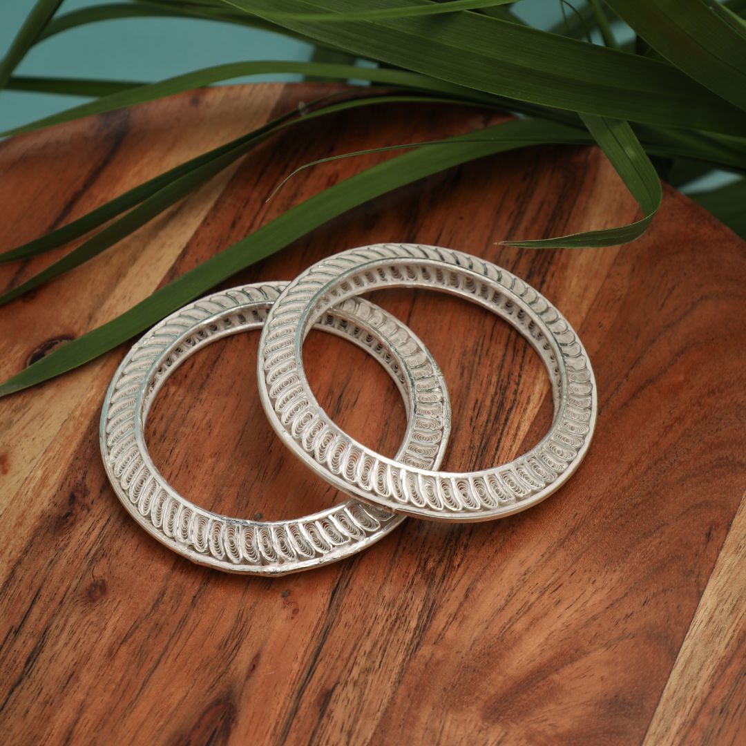 artisan Tarakashi silver bangles 925 Cuttack Odisha