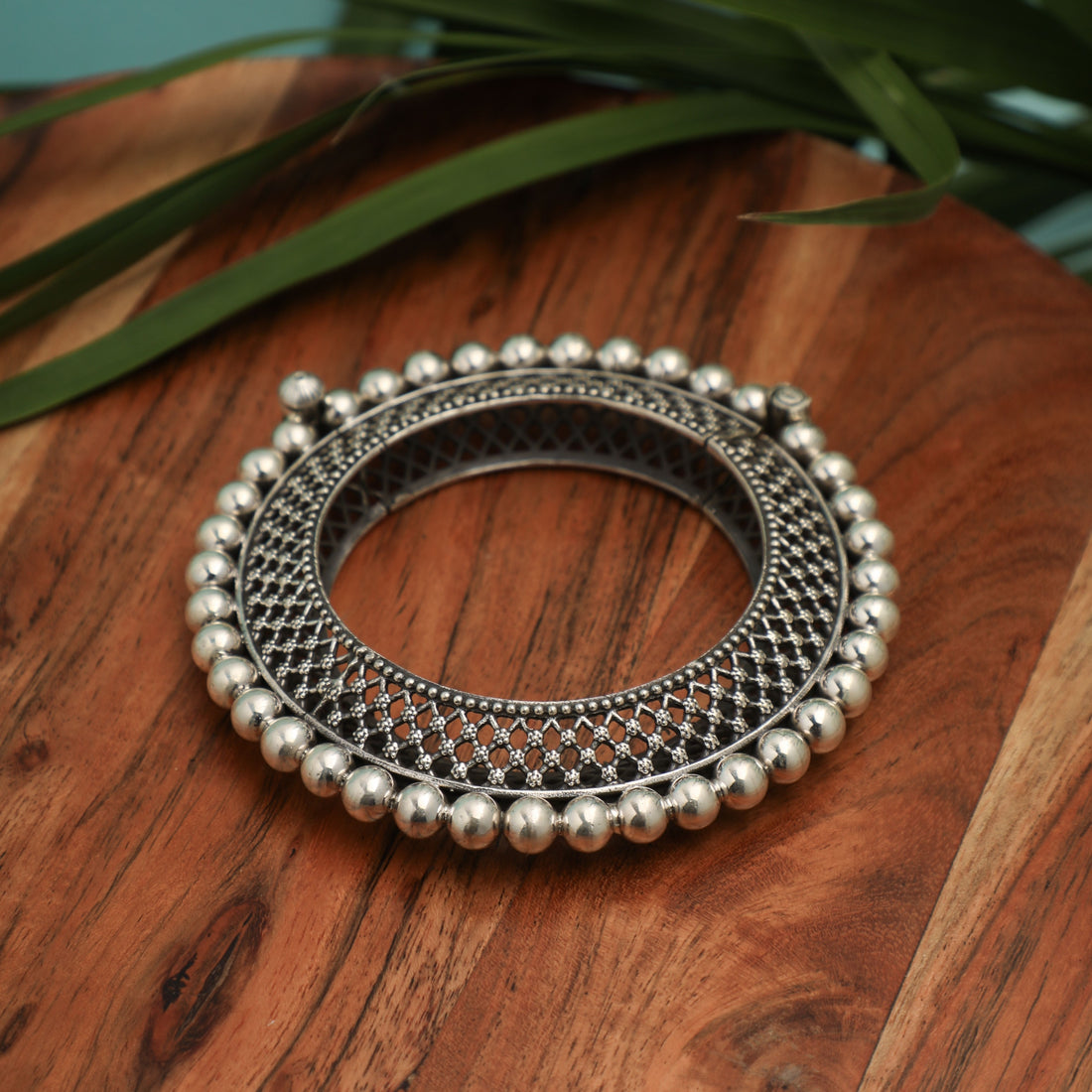 Manisanchita Jaali Silver Kada