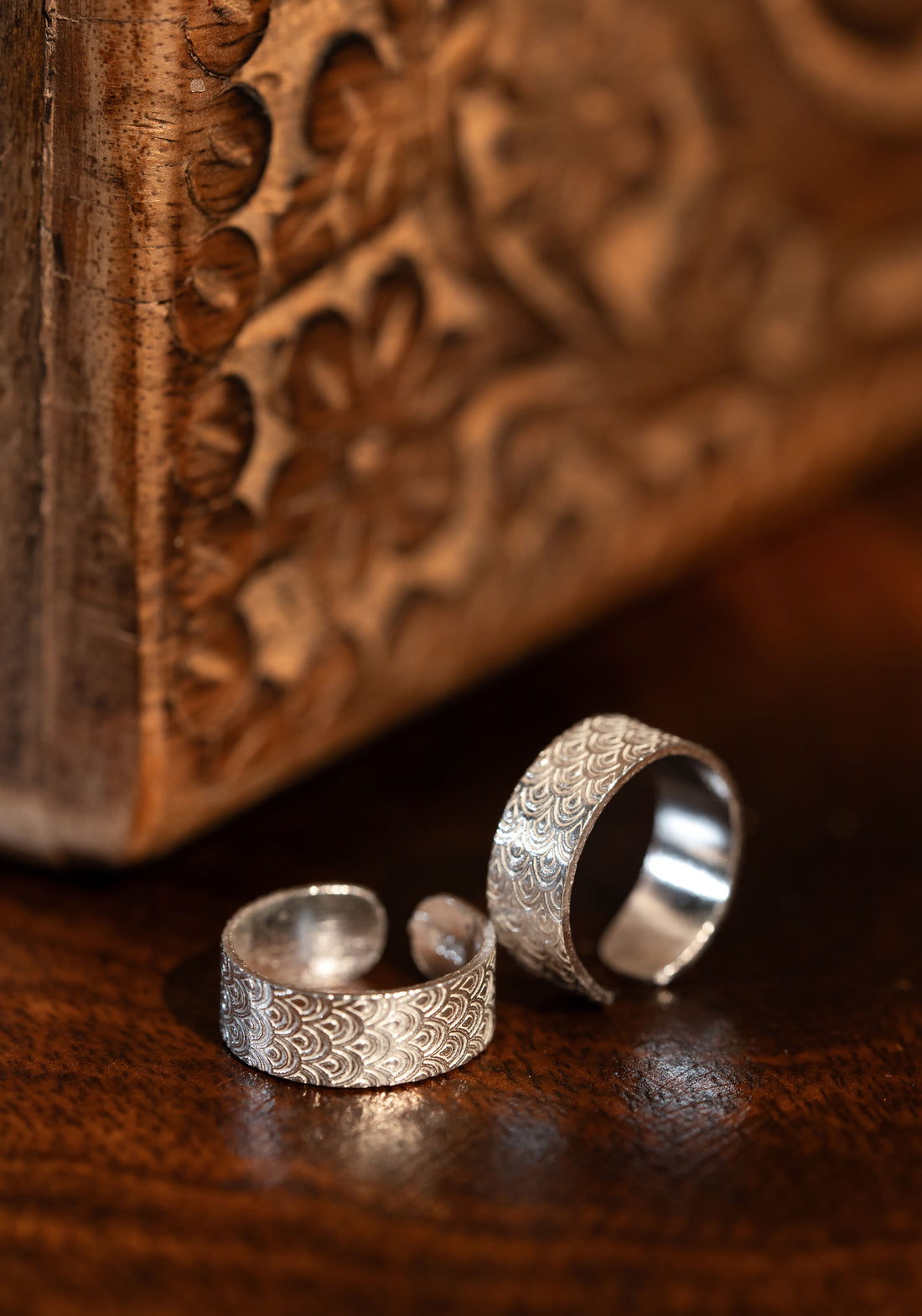 Tarang Contemporary Wave Detail Toe Ring