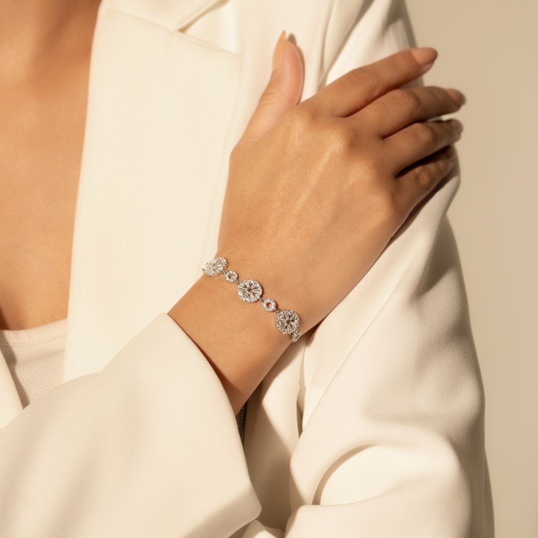 Radiant Circle Link Bracelet