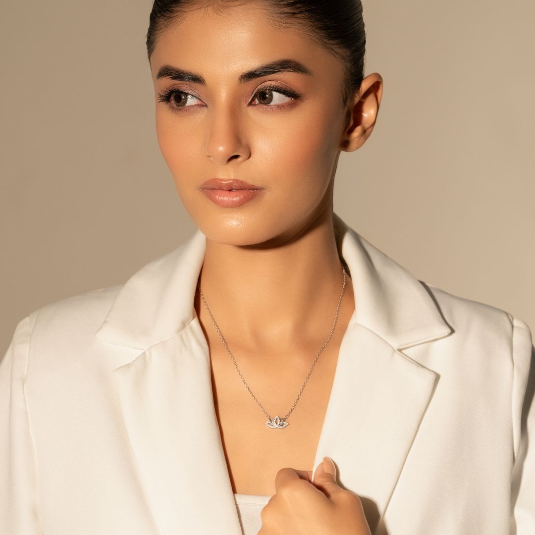 Lotus Line Pendant With Chain