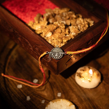 Divine Veena Rakhi