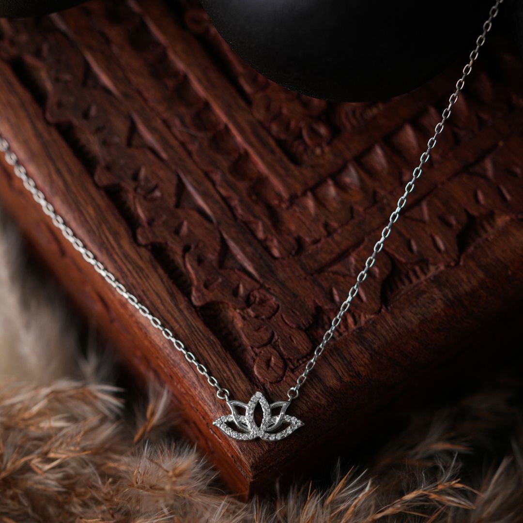handcrafted 925 silver pendant with chain India