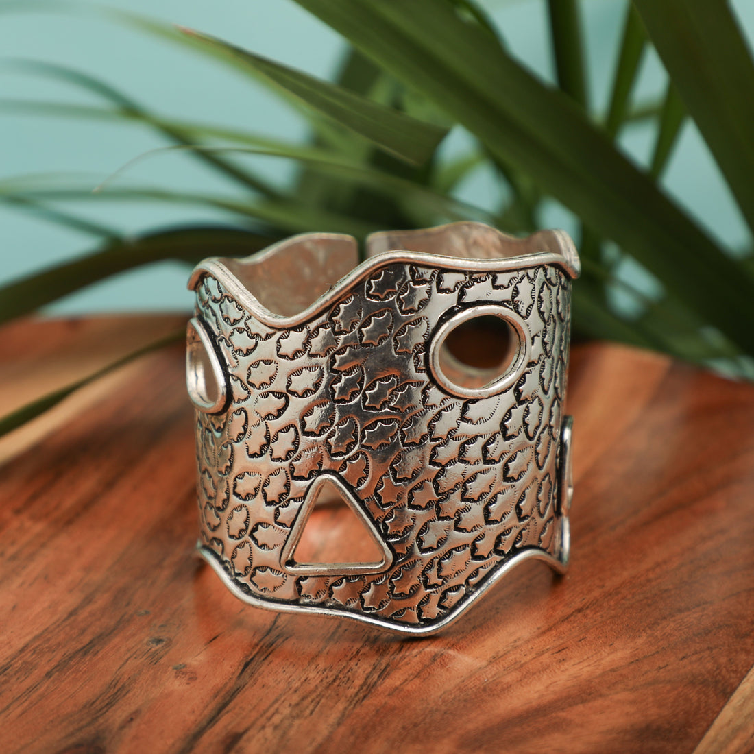 Akarshika Silver Cuff
