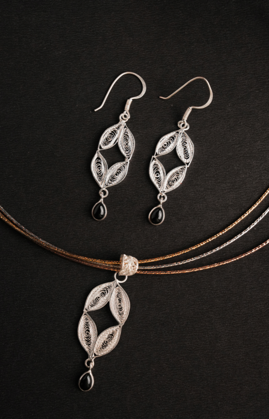 Leaf Shaped Pendant Set