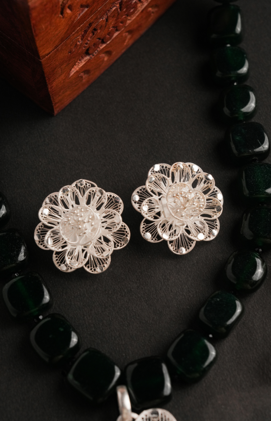 Bold Filigree Dark Green Beads Pendant Set