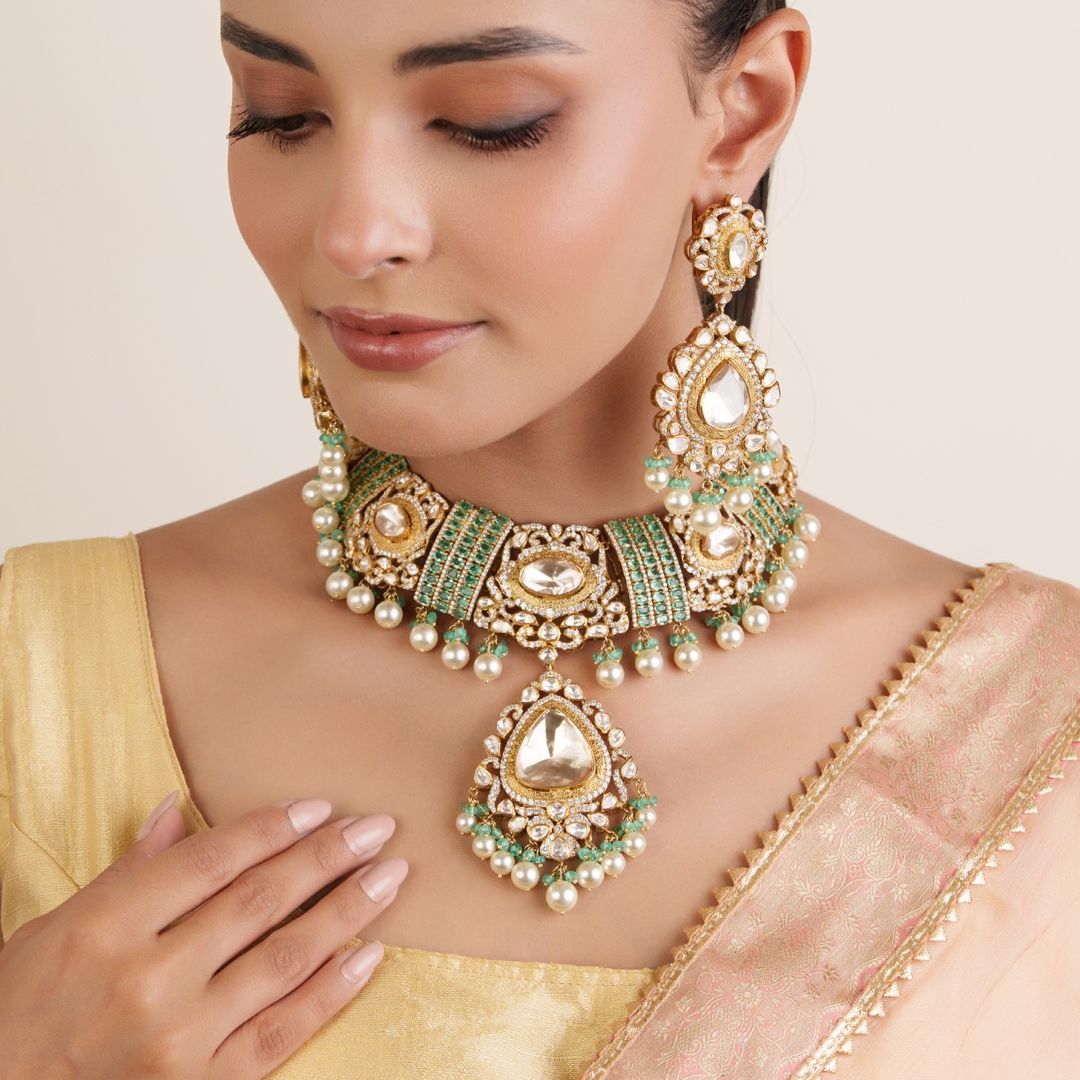 Rajsi Emerald Kundan Necklace Set with Earrings