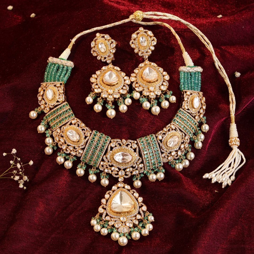 Rajsi Emerald Kundan Necklace Set with Earrings