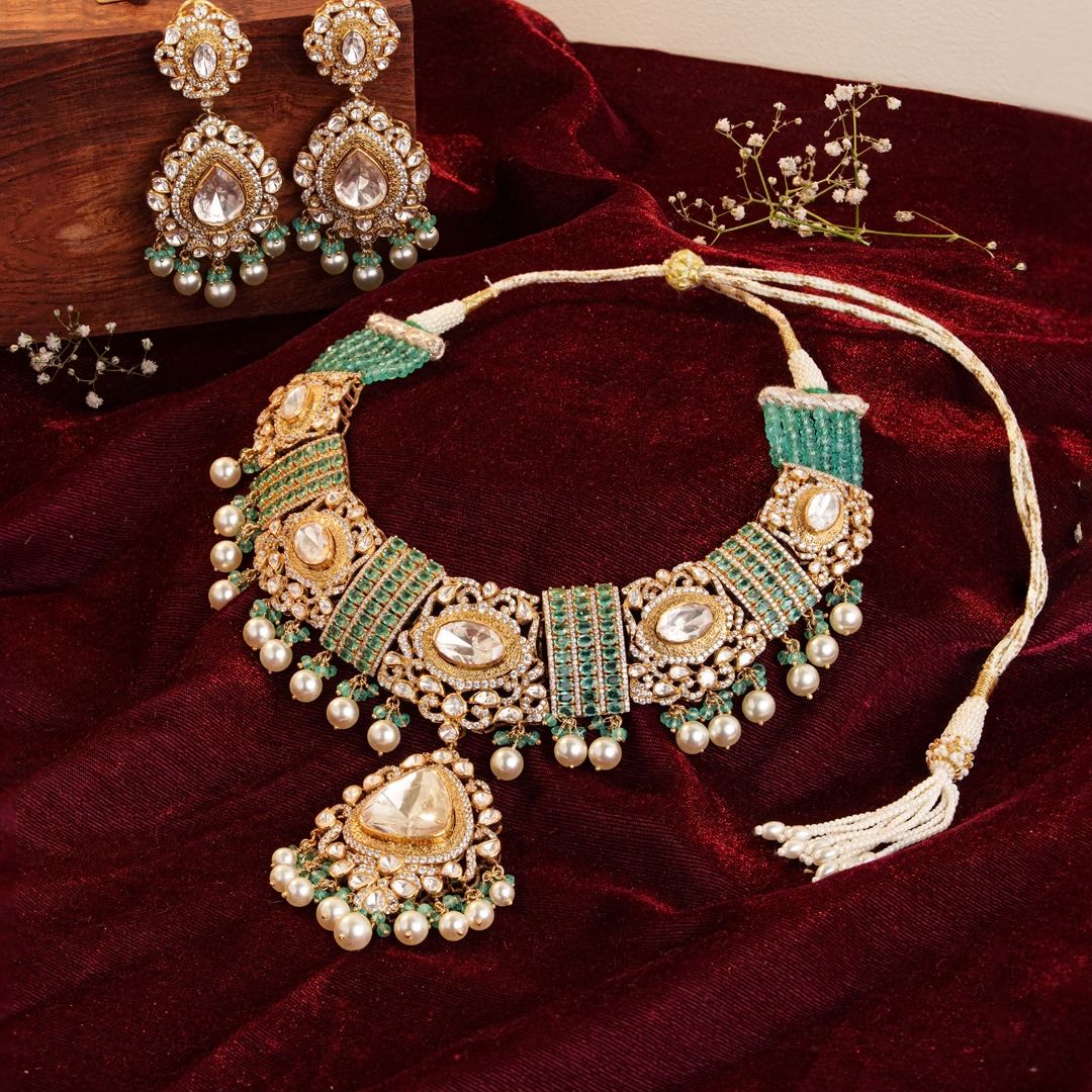 Rajsi Emerald Kundan Necklace Set with Earrings