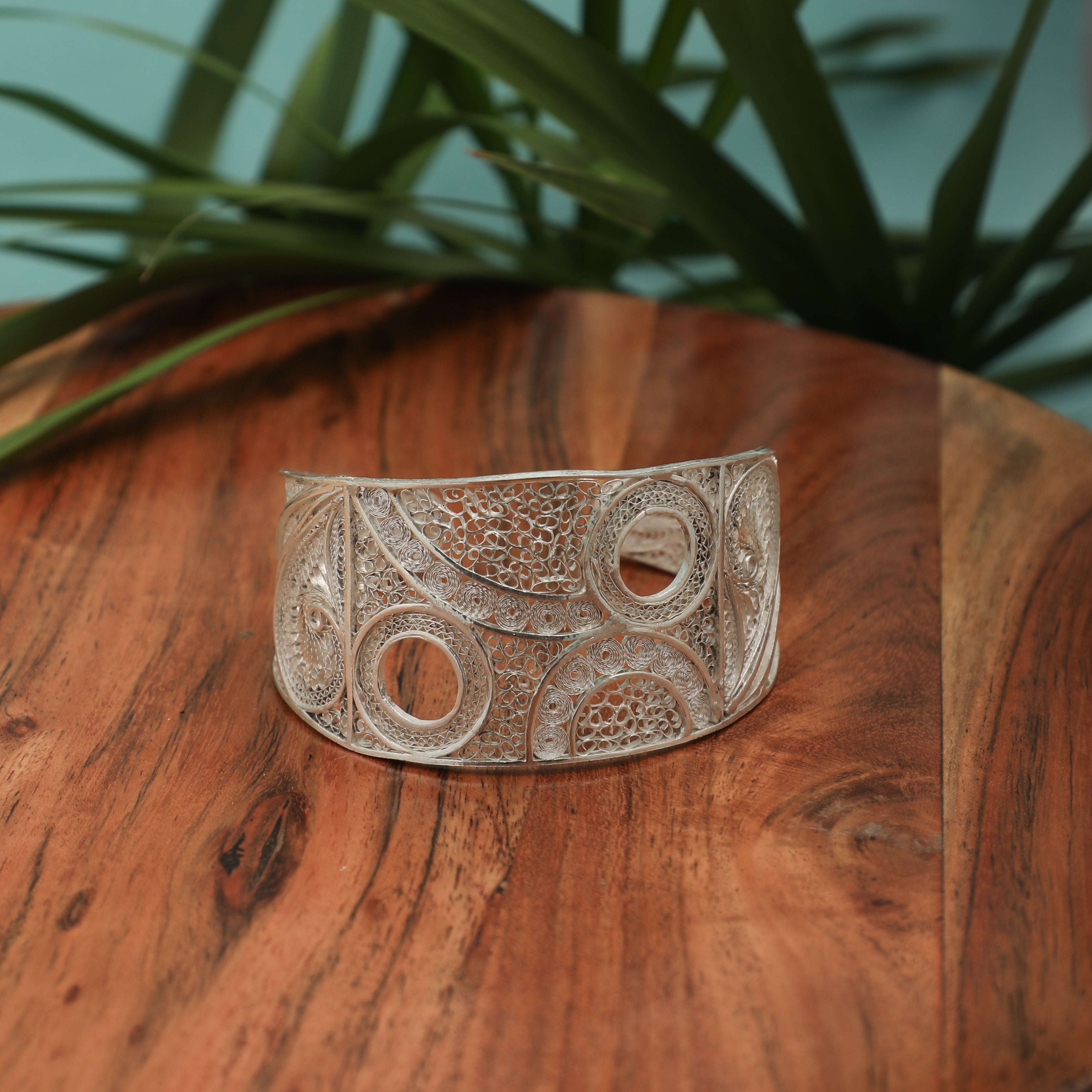 Geometric Filigree Cutwork Silver Bangle