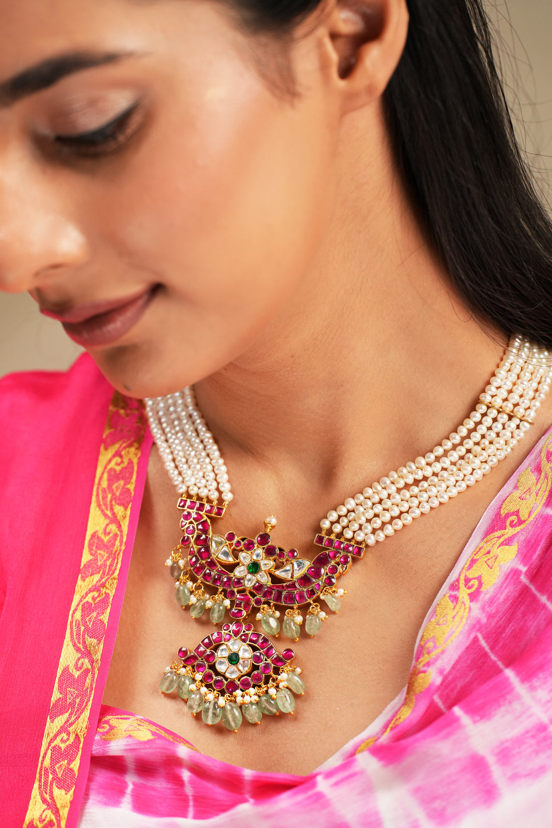 Luxurious Pearl Kundan Necklace