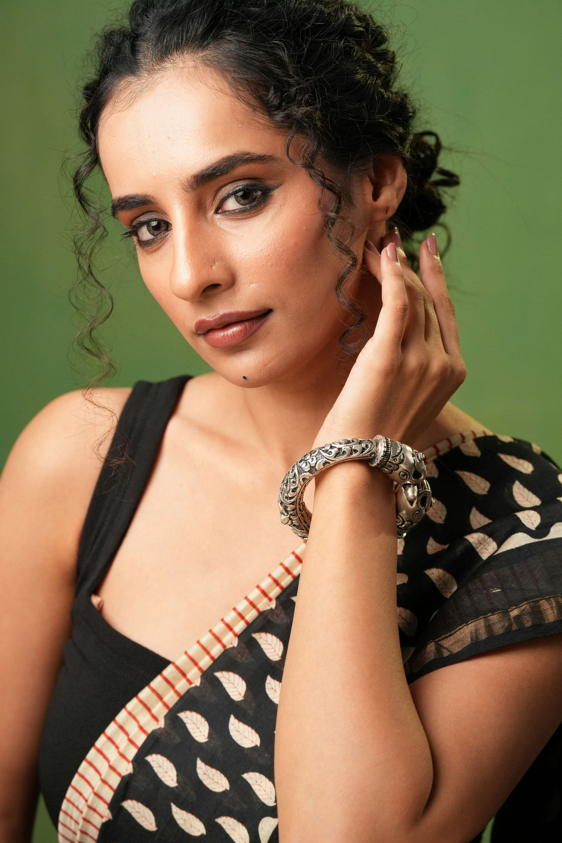 Regal Elephant Silver Kada