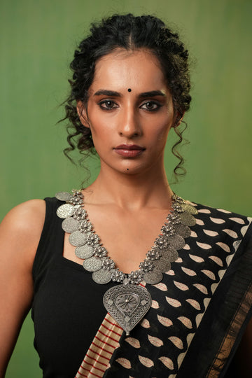 Vintage Disc Flower Necklace