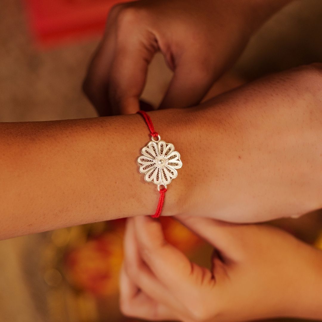 Komal Pushp Rakhi