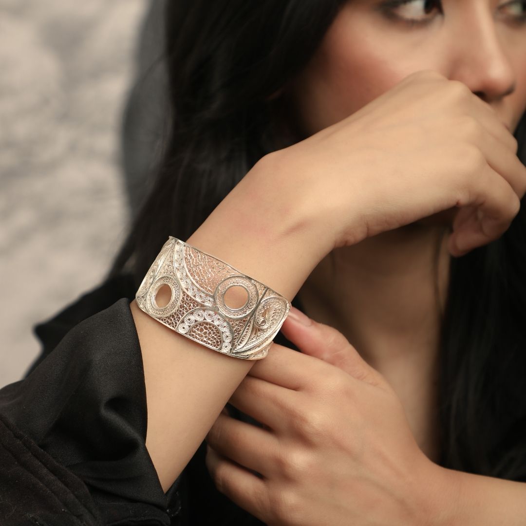 Geometric Filigree Cutwork Silver Bangle