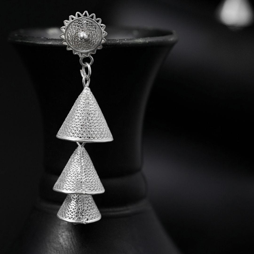 handcrafted Tarakashi filigree 925 silver earrings Odisha India